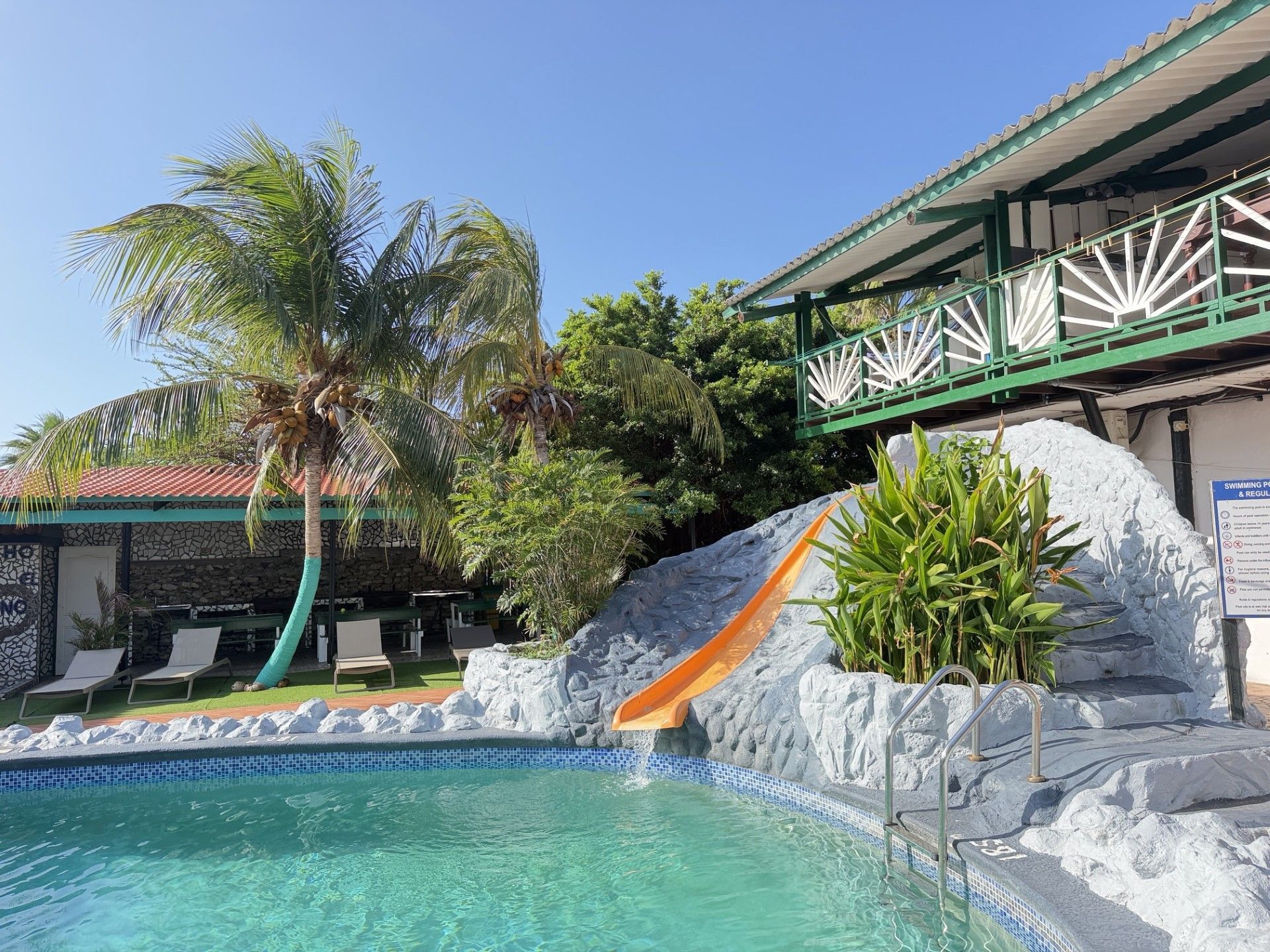 The pool at Rancho el Sobrino, Westpunt