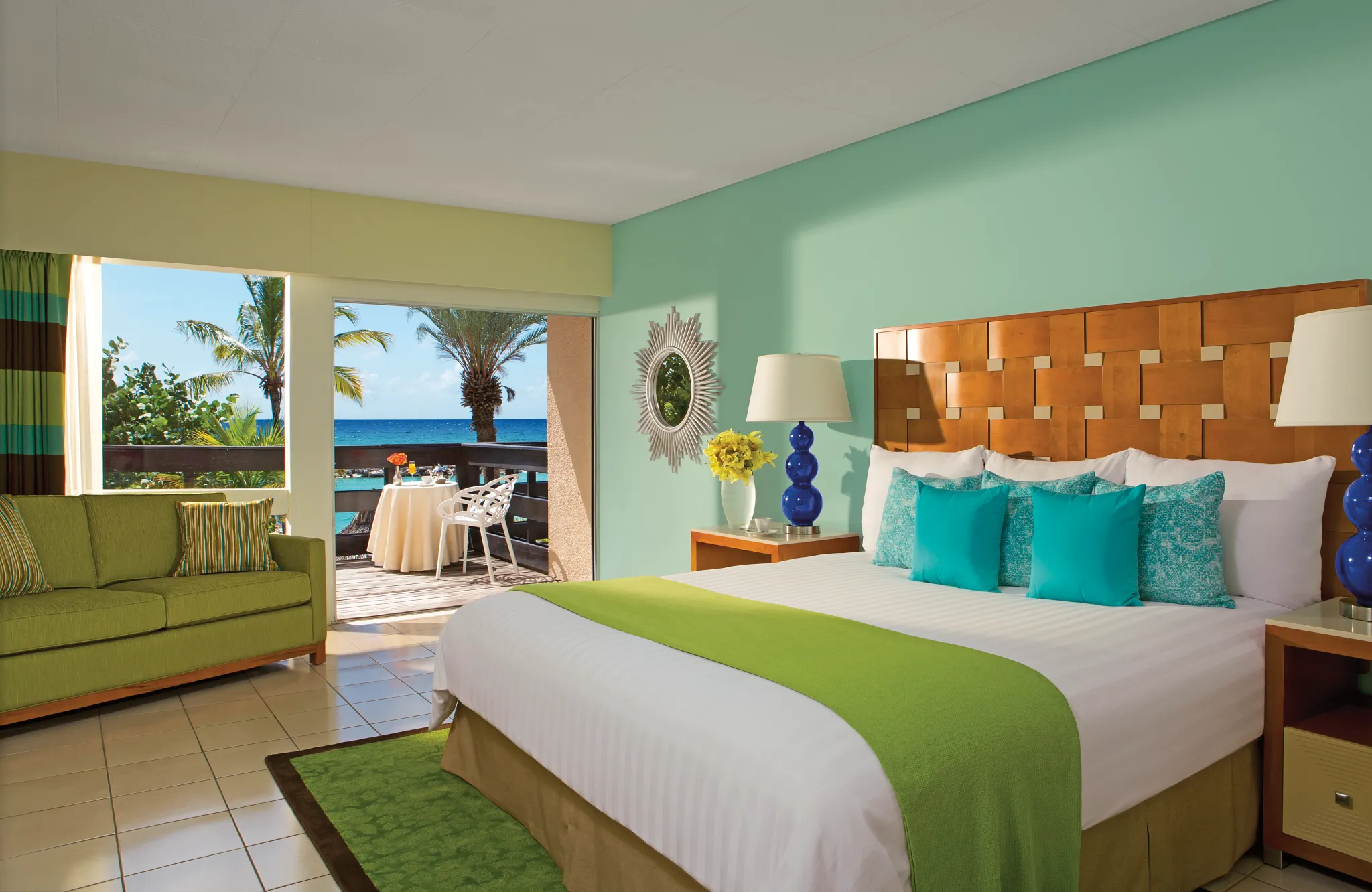 Deluxe Ocean Front room, Sunscape Curaçao Resort, Spa & Casino